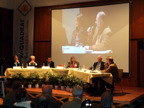 Podiumsdiskussion Bild 1