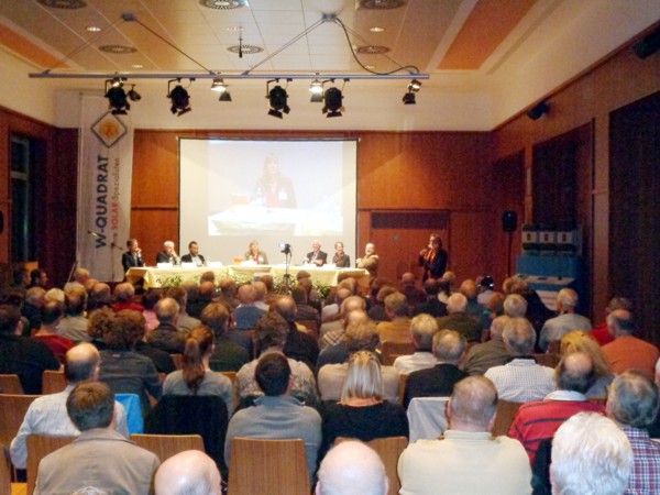 Podiumsdiskussion Bild 1